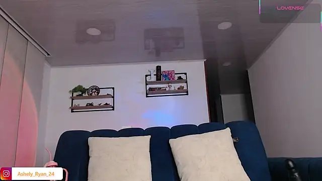 Snapshot of ashely_ryan24 chatting on 12, 4, 2026 ashely ryan24 online show from 12, 4, 2026