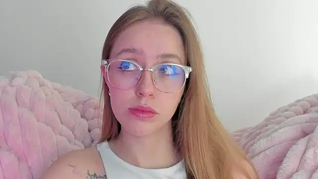 Snapshot of SofiaGc chatting on 4, 2, 2025 SofiaGc online show from 4, 2, 2025