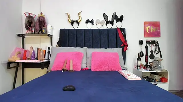 emmily giraldo online show from 25, 11, 2025