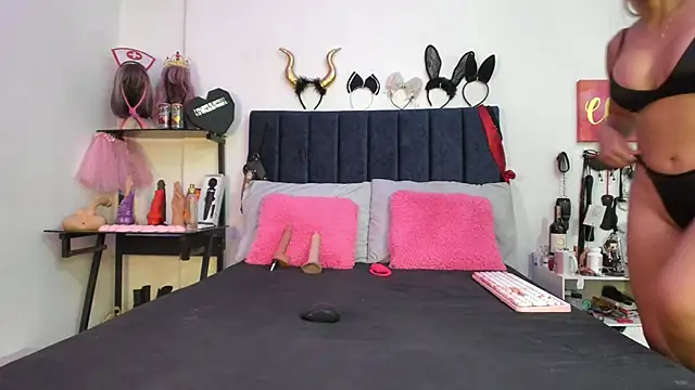 Snapshot of emmily_giraldo chatting on 21, 5, 2026 emmily giraldo online show from 21, 5, 2026