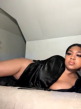 Snapshot of AUNYXXX chatting on 14, 10, 2025 AUNYXXX online show from 14, 10, 2025
