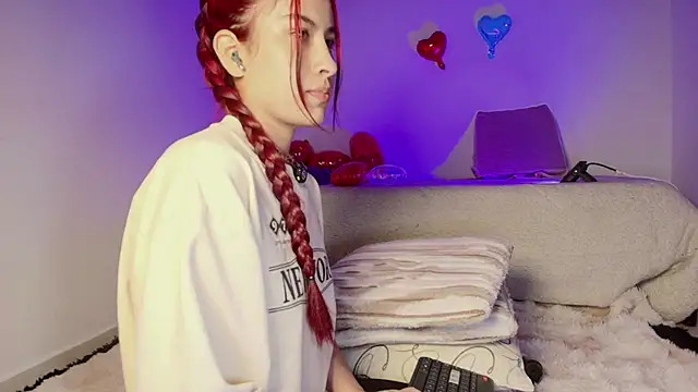 Snapshot of Madeline_Dreams chatting on 28, 3, 2026 Madeline Dreams online show from 28, 3, 2026