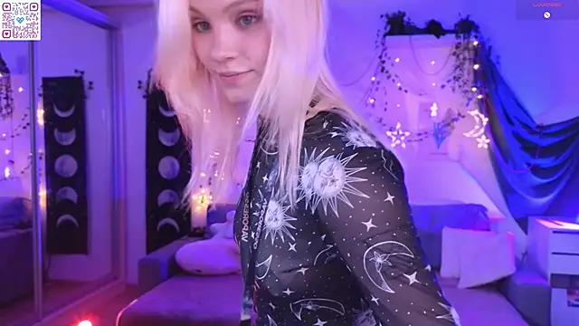 Snapshot of Moonlight_Mia chatting on 10, 4, 2026 Moonlight Mia online show from 10, 4, 2026