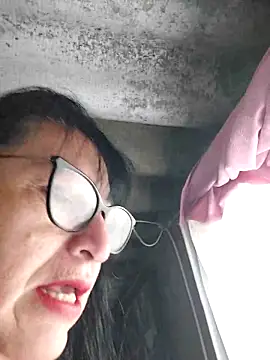 clarita 01 online show from 30, 10, 2025