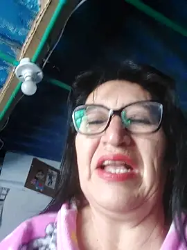 Snapshot of clarita_01 chatting on 20, 4, 2026 clarita 01 online show from 20, 4, 2026