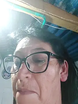 Snapshot of clarita_01 chatting on 21, 4, 2026 clarita 01 online show from 21, 4, 2026