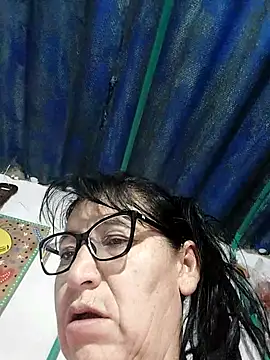 Snapshot of clarita_01 chatting on 24, 4, 2026 clarita 01 online show from 24, 4, 2026