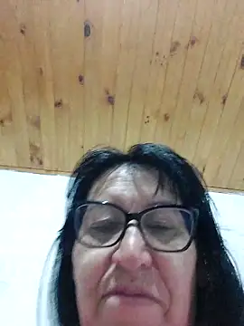 Snapshot of clarita_01 chatting on 15, 5, 2026 clarita 01 online show from 15, 5, 2026