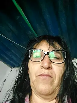 Snapshot of clarita_01 chatting on 17, 5, 2026 clarita 01 online show from 17, 5, 2026