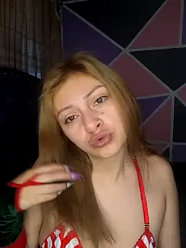 Snapshot of Emmily_Walker chatting on 19, 12, 2025 Emmily Walker online show from 19, 12, 2025