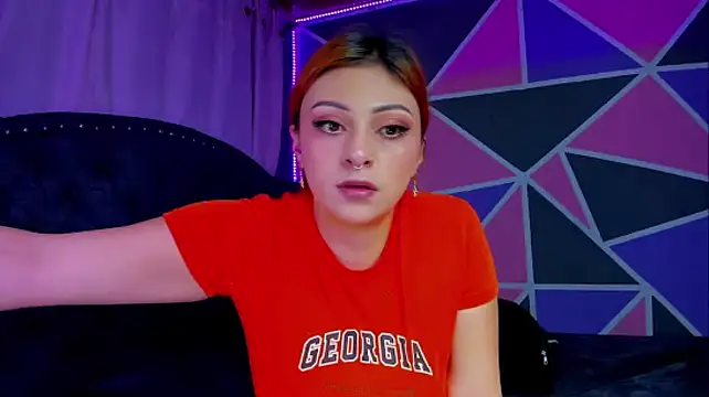 Snapshot of Emmily_Walker chatting on 15, 4, 2026 Emmily Walker online show from 15, 4, 2026