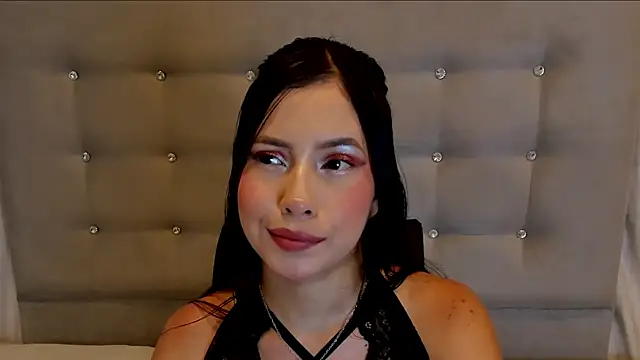 nymphomanya online show from 5, 4, 2026