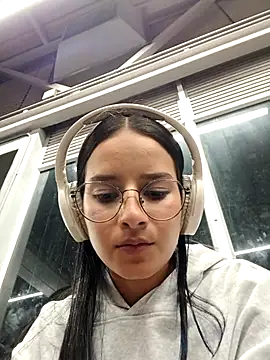 Snapshot of _vaness chatting on 14, 4, 2026 vaness online show from 14, 4, 2026