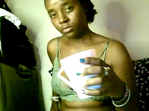 Snapshot of lavishh_linds chatting on 2, 1, 2025 lavishh linds online show from 2, 1, 2025