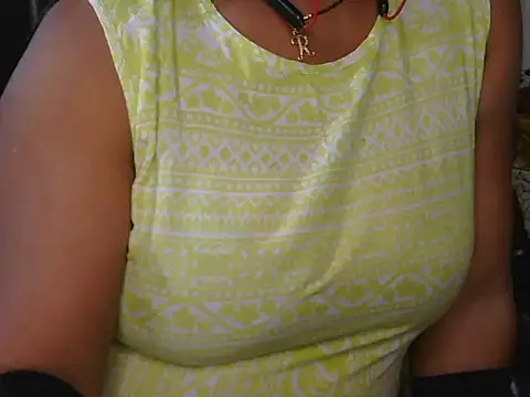 Snapshot of Cute_Ruhi99 chatting on 12, 2, 2025 Cute Ruhi99 online show from 12, 2, 2025