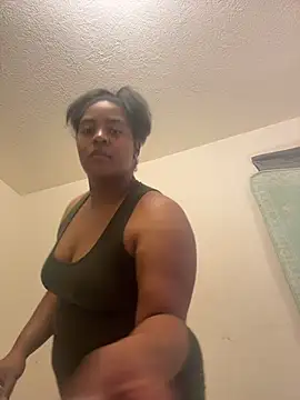 Snapshot of prettlovely14 chatting on 22, 11, 2025 prettlovely14 online show from 22, 11, 2025