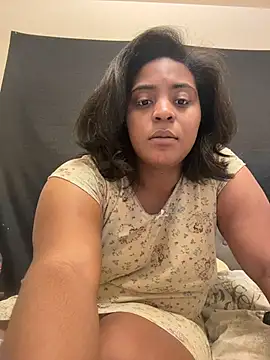 Snapshot of prettlovely14 chatting on 22, 12, 2025 prettlovely14 online show from 22, 12, 2025