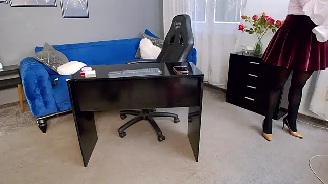 Snapshot of AnneHove chatting on 17, 11, 2025 AnneHove online show from 17, 11, 2025