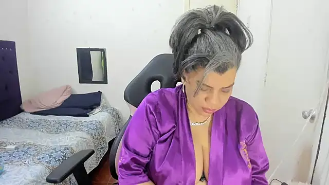 vikyadams online show from 23, 10, 2025