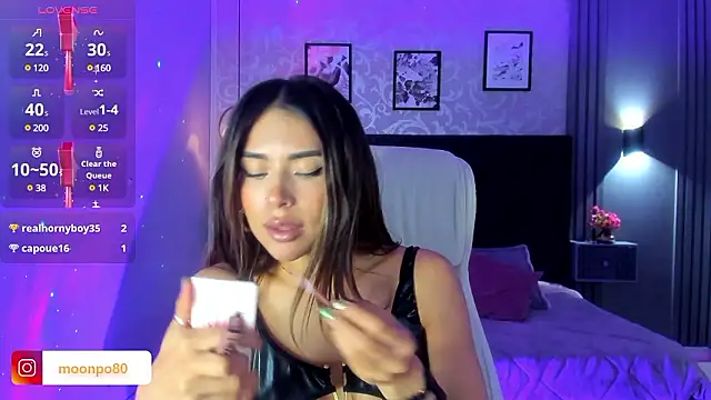 Luna  Ponce online show from 3, 12, 2024