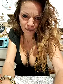 Snapshot of vampvanna23 chatting on 4, 11, 2025 vampvanna23 online show from 4, 11, 2025