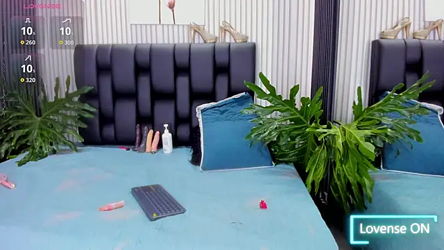 PamelaAnderson 2 online show from 17, 10, 2025