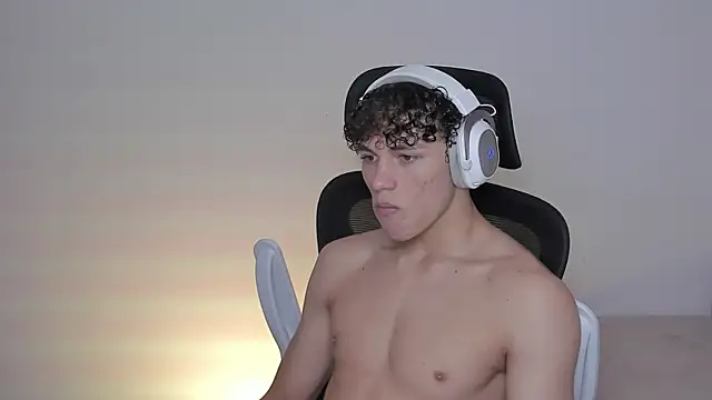 laurent nova online show from 9, 10, 2025