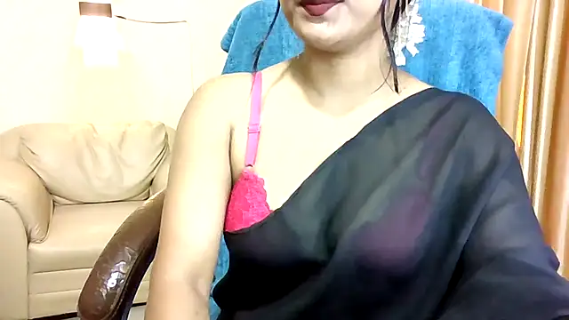 Snapshot of Queenhimanshi chatting on 14, 5, 2026 Queenhimanshi online show from 14, 5, 2026