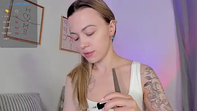 Snapshot of damn_cutie chatting on 20, 12, 2025 damn cutie online show from 20, 12, 2025