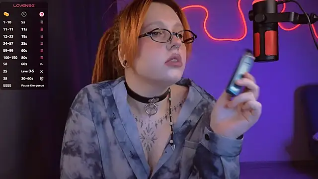 Snapshot of The_Full_Red_Moon chatting on 9, 4, 2026 The Full Red Moon online show from 9, 4, 2026