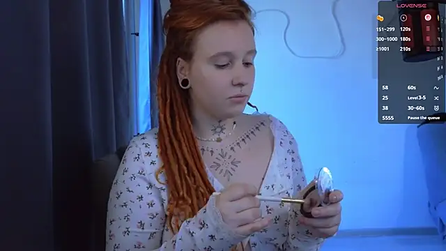 Snapshot of The_Full_Red_Moon chatting on 13, 4, 2026 The Full Red Moon online show from 13, 4, 2026