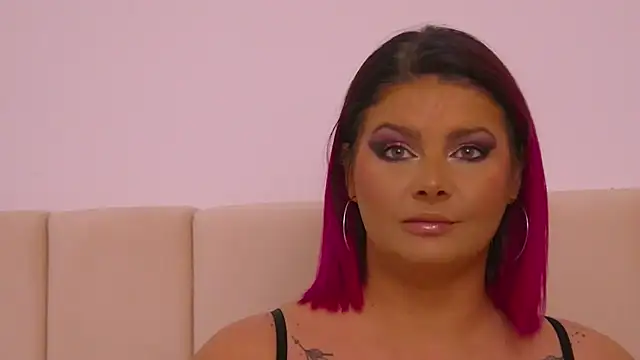 RissaRheys online show from 28, 2, 2025