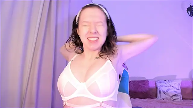 Viktoria Oliverr online show from 21, 9, 2025