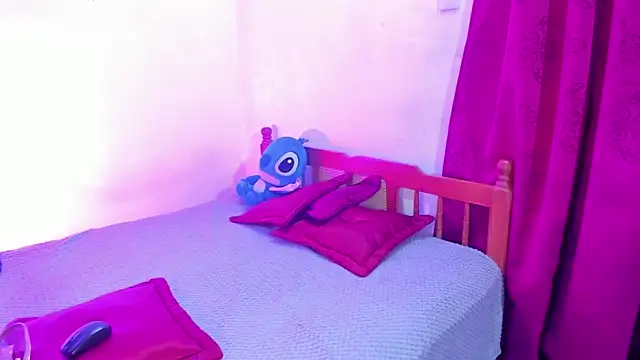 Snapshot of Ivanna18_x chatting on 16, 4, 2026 Ivanna18 x online show from 16, 4, 2026