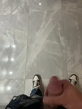 Snapshot of -Manu-85 chatting on 24, 4, 2026 -Manu-85 online show from 24, 4, 2026