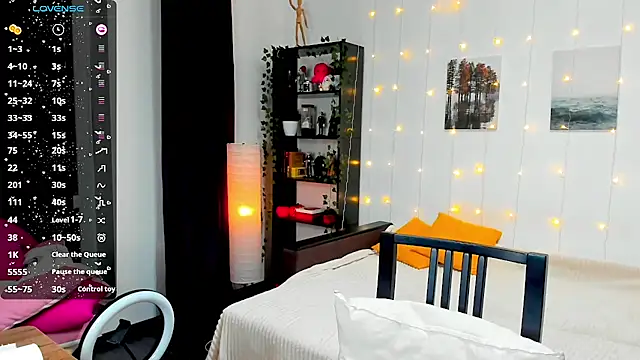 Snapshot of Magic_Allie chatting on 4, 1, 2025 Magic Allie online show from 4, 1, 2025