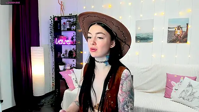 Snapshot of Magic_Allie chatting on 9, 1, 2025 Magic Allie online show from 9, 1, 2025