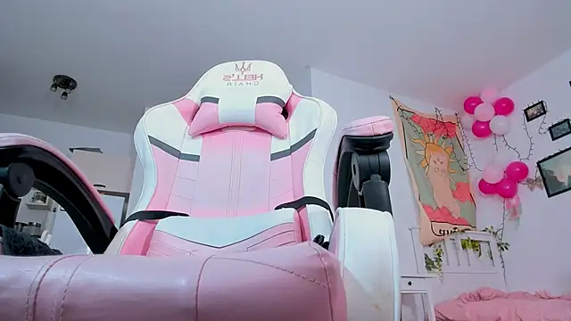 Mia Madden online show from 27, 1, 2025