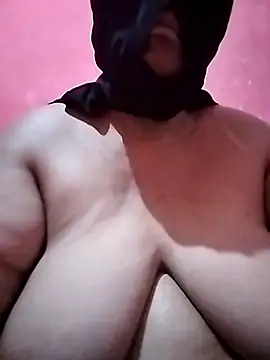 Snapshot of naughtygrannyXXX chatting on 17, 10, 2025 naughtygrannyXXX online show from 17, 10, 2025