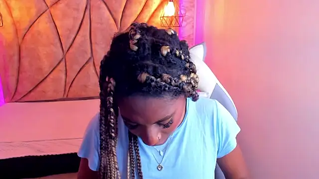 Queen perla  online show from 16, 1, 2025