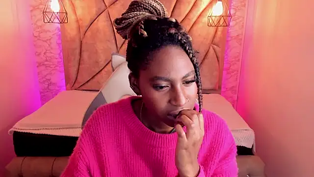 Queen perla  online show from 22, 1, 2025