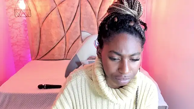 Queen perla  online show from 31, 1, 2025