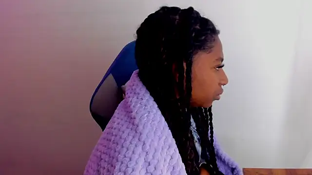 Queen perla  online show from 30, 10, 2025