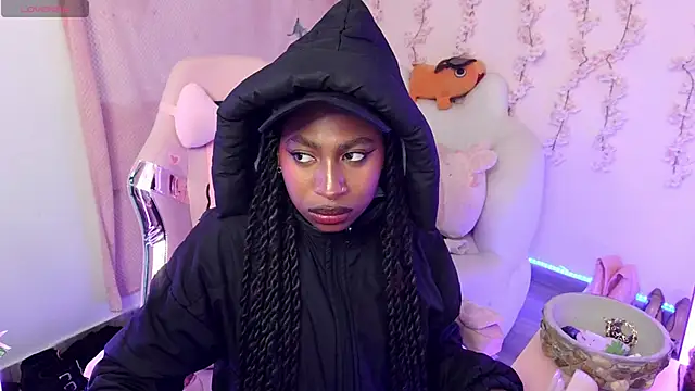 Queen perla  online show from 17, 12, 2025