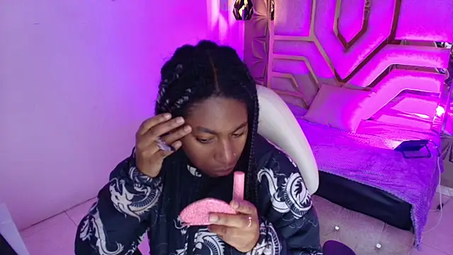 Queen perla  online show from 25, 2, 2026