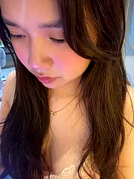 Hotellinh12 online show from 1, 11, 2025