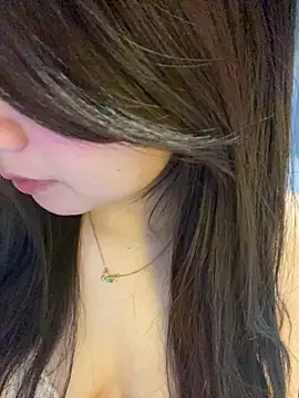 Hotellinh12 online show from 18, 11, 2025