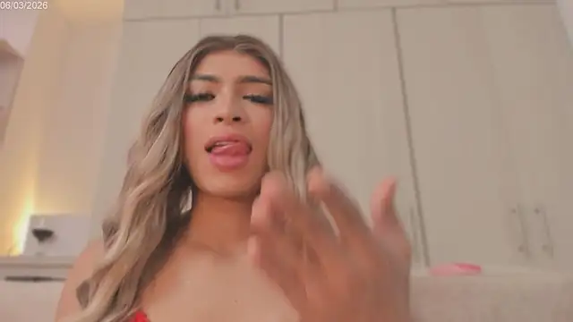 Snapshot of Angel_camm chatting on 6, 3, 2026 Angel camm online show from 6, 3, 2026