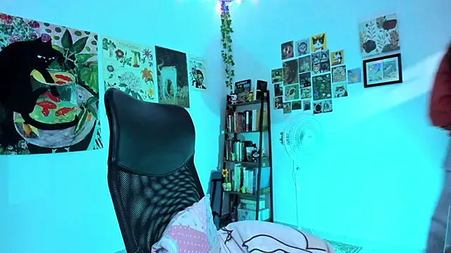 Conlosmichis online show from 24, 9, 2025