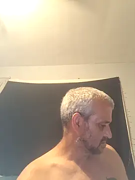 Snapshot of silkstroker6981 chatting on 27, 5, 2026 silkstroker6981 online show from 27, 5, 2026